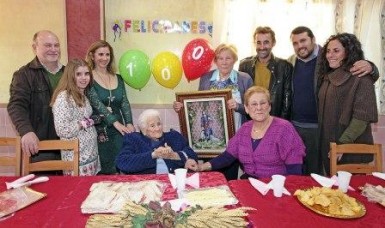 Isabel Perea Aznar lleva viviendo en la residencia desde hace seis años, compartiendo todos los maravillosos momentos con 22 compañeros.