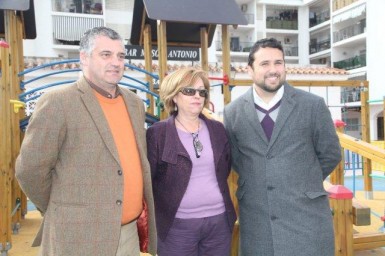 Las mejoras en este parque, así como la creación de otro parque infantil en Los Porches, han supuesto una inversión conjunta de 189.000 euros procedentes de los fondos FOMIT de 2006.