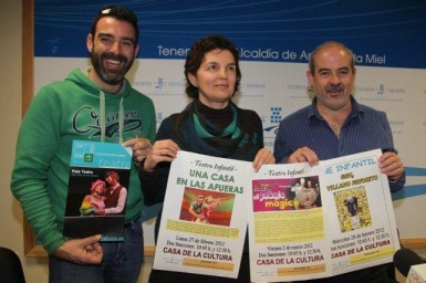  Para el lunes 27 se representará la obra de teatro “Una Casa en las Afueras” de la compañía “Pata Teatro”, mientras que el miércoles se proyectará "Gru mi villano favorito".