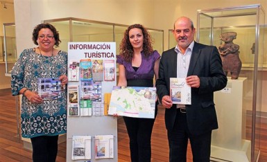“El Ayuntamiento, a través la Delegación de Turismo, ha puesto esta nueva oficina a disposición de los visitantes que acuden diariamente a Benalmádena Pueblo, y también de los diferentes agentes turísticos del  ramo que operan en el pueblo”, ha valorado la concejala de Turismo, Encarnación Cortés.