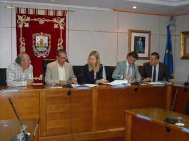 El Ayuntamiento de Benalmádena ha sido el primero de la provincia en contar con la aprobación del Gobierno del plan de ajuste económico necesario para acogerse al decreto para el pago a proveedores.