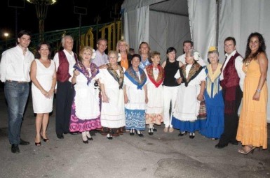 La Solemne Misa y procesión del Patrón por las calles de Arroyo anunciaron el comienzo de la gran festividad de Benalmádena.