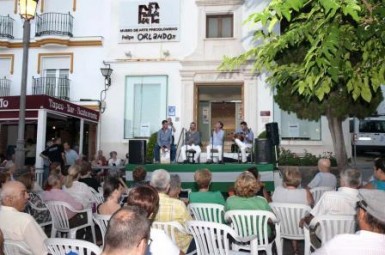 El grupo Querencia Flamenca abrió el amplio programa de actuaciones de flamenco.