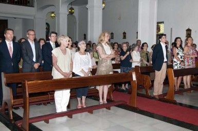 El Gobierno municipal encabezado por al alcaldesa, Paloma García Gálvez, asiste a la celebración del colectivo