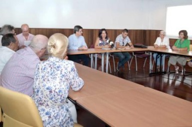 Los ediles de Participación Ciudadana y Turismo se reúnen con los residentes para conocer sus necesidades en materia de limpieza y seguridad