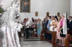 La Asociación rinde homenaje a la Patrona en los días previos a que de comienzo la festividad popular en su honor.