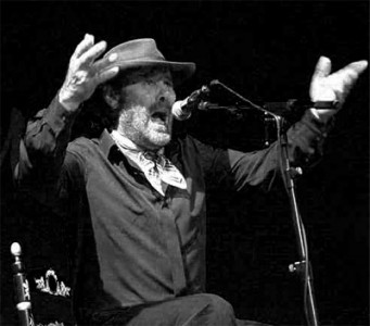La gira conmemorativa del 40 aniversario de “El Cabrero” sobre los escenarios llega al Auditorio Municipal de Benalmádena.