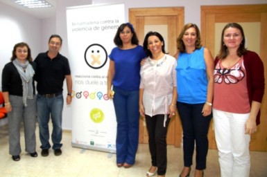 La iniciativa tiene como principal objetivo ofrecer información a las usuarias ante situaciones de rupturas familiares.