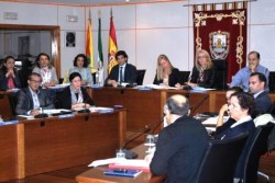 El PSOE se opone a la reducción de la tasa en Benalmádena e IU se abstiene. 