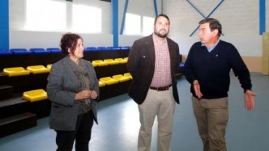 Olea ha mostrado su satisfacción por la instalación del gradería, que consta de tres filas y que cuenta con un total de 63 asientos