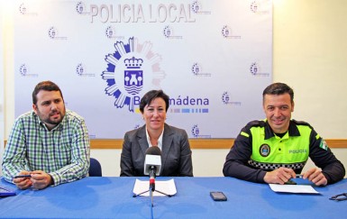 Necesitamos y pedimos la colaboración de todos los vecinos que vean a personas manipulando farolas o arquetas en la vía pública para que se pongan en contacto lo más rápido posible con la Policía Local