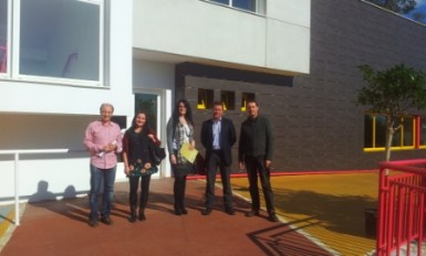 El concejal de Juventud, Rafael Obrero, le ha mostrado las instalaciones juveniles y el trabajo que en ellas se desarrolla