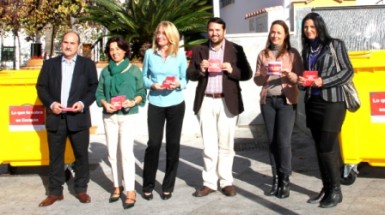 La regidora ha hecho un llamamiento a la ciudadanía para que participe en esta iniciativa solidaria de respeto al medio ambiente, mediante el reciclaje y la reutilización de todo tipo de artículos.