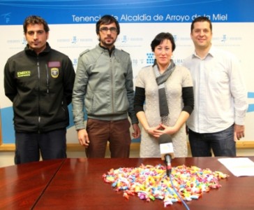 El desembarco tendrá lugar a las 12:00 horas, en la Dársena de Levante del Puerto Deportivo.