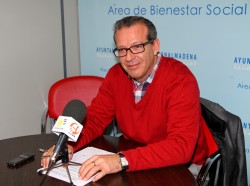 El primer teniente alcalde y concejal de Bienestar Social, Francisco Salido, ha animado a los benalmadenses a participar en el servicio. 