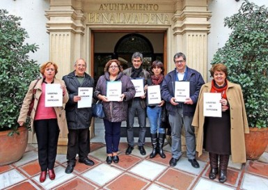 “El equipo de gobierno del PP nos ha impedido ejercer nuestro derecho de replica durante el debate de los presupuestos, un atentado grave contra las normas del pleno que nunca se había producido en Benalmádena”, explica la portavoz socialista, Encarnación González.