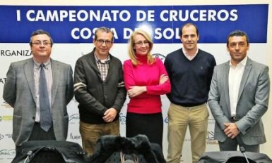 El evento, organizado por los clubes náuticos de Benalmádena y Fuengirola, tiene como objeto aunar esfuerzos para promover las regatas de crucero en la zona.