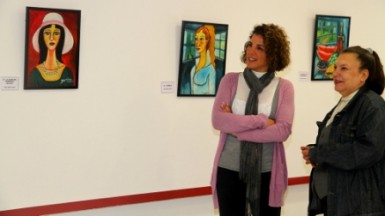 La concejala de Cultura, Yolanda Peña, ha visitado hoy la muestra, compuesta por 26 óleos sobre lienzo.