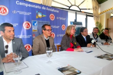 La alcaldesa, Paloma García Gálvez, ha presentado este campeonato de vela de crucero ‘Copa de Andalucía’.