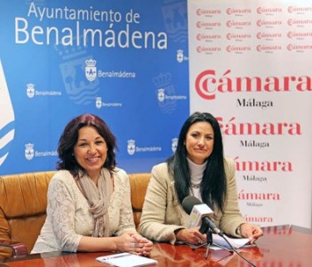 La concejala de Comercio, Ana Macías, y la presidenta de la asociación han presentado hoy la iniciativa. 