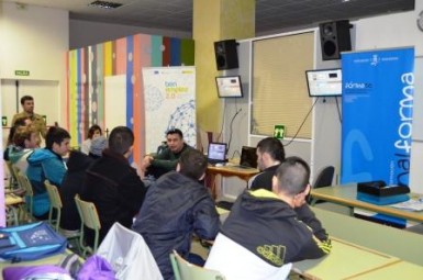 El concejal de Empleo, Juan Olea, ha felicitado a los jóvenes benalmadenses y los ha animado a continuar con la formación para la posterior inclusión en el mercado laboral.