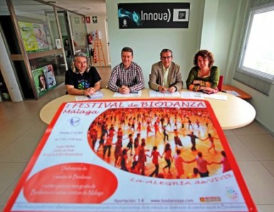Las concejalas de Sanidad y Participación Ciudadana, Inmaculada Hernández y Ana Macías, respectivamente, presidieron la clausura.