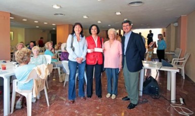 Las colectivos elegidos, que han recibido la aportación han sido Cruz Roja, SOS Dog Resque y Age Care Association.