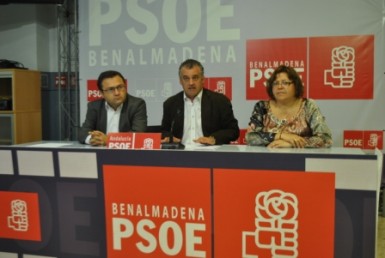 Carnero ha solicitado a la actual alcaldesa un mayor compromiso con las familias benalmadenses en situación de exclusion social