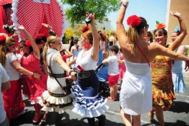 La alcaldesa destacó la elevada participación de romeros en el evento festivo, preludio de la esperada Feria de San Juan 2013.