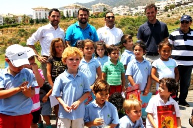 El concejal de Deportes, Juan Olea, destacó la apuesta del equipo de Gobierno “para que todos los benalmadenses puedan disfrutar del golf en las instalaciones municipales”.  