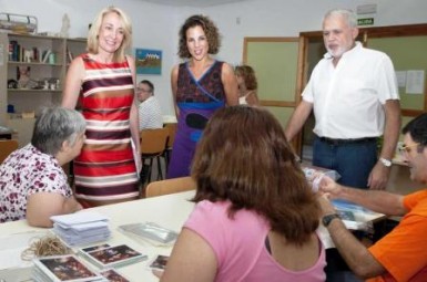 La alcaldesa de Benalmádena ha comprobado hoy la puesta en marcha de las actividades con el inicio del nuevo curso.