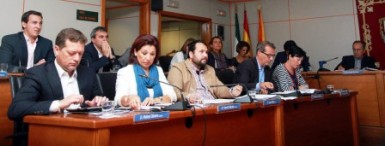 La concejala de Participación Ciudadana, Ana Macías, instructora del expediente de honores y distinciones, ha destacado que “el Gobierno municipal quiere rendir homenaje póstumo a este vecino ejemplar”. 