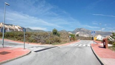 El proyecto, que contará con una inversión de 1.122.000 euros, a cargo de los fondos FOMIT 2007, posibilitará el acceso al puente de la Viñuela, actualmente en ejecución.