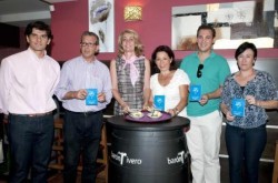 El jurado del evento gastronómico ha continuado hoy con sus visitas a los establecimientos participantes para puntuar la mejor tapa. 