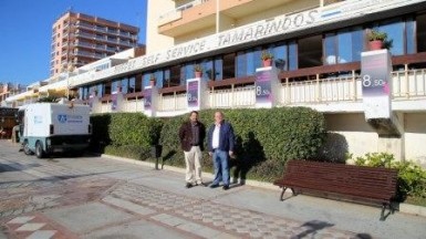 • El concejal de Servicios Operativos ha visitado los trabajos de pintura que se han hecho en todo el paseo marítimo