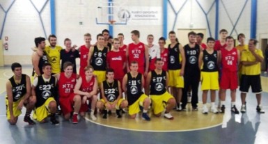 A pesar de su juego de nivel, los benalmadenses no pudieron doblegar al equipo visitante.
