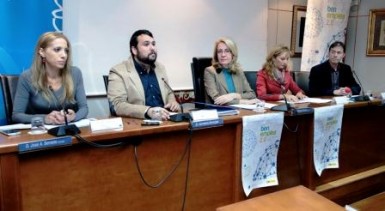 Cerca de medio centenar de empresas malagueñas han recibido un diploma acreditativo de 'Empresa Solidaria con la Formación y el Empleo de Benalmádena'.