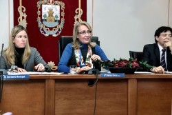 El Ayuntamiento de Benalmádena ha aprobado hoy en pleno la bajada de la tasa de basura doméstica para el ejercicio 2014, la segunda llevada a cabo por el Gobierno municipal de manera consecutiva tras la aplicada en el presente año a punto de terminar. 