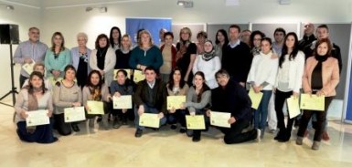 La alcaldesa de Benalmádena, Paloma García Gálvez, ha presidido la entrega de diplomas a los profesores que de manera desinteresada colaboran en los cursos impartidos en el Parque Innova.