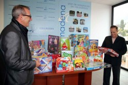 El concejal de Bienestar Social y Puerto Deportivo agradece la colaboración de la entidad de cara a permitir que los niños con menos recursos del municipio tengan acceso a sus regalos por Navidad