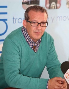 El primer teniente de alcalde y concejal de Bienestar Social, Francisco Salido, ha anunciado junto al asesor de Tercera Edad, Francisco Cañete, las próximas elecciones de la Junta de Participación y Gobierno Silvestre González.