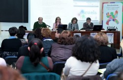 La alcaldesa de Benalmádena, Paloma García Gálvez, presidió ayer la inauguración de las VI Jornadas Educativas, que se celebraron en el Instituto de Enseñanza Secundaria (IES) ‘Cerro del Viento’ y que citaron a más de medio centenar de miembros de la comunidad educativa del municipio entre profesores, padres y madres, educadores y alumnado.