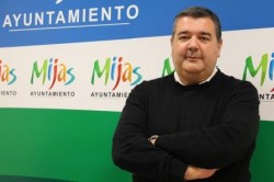 El concejal de Economía y Hacienda en el Ayuntamiento de Mijas, Mario Bravo, ha recordado hoy que el Consistorio girará el cobro del recibo del Impuesto de Bienes Inmuebles (IBI) el próximo miércoles 5 de marzo a las oficinas bancarias de todos los contribuyentes que tengan domiciliado este concepto tributario. Todos ellos, como indicó el edil, se beneficiarán de un 5% de descuento. 