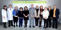 La Asociación Española Contra el Cáncer (AECC) inauguró ayer la exposición fotográfica ‘Con Otra Mirada’ en Xanit Hospital Internacional, un acto enmarcado entre las actividades puestas en marcha por el colectivo para conmemorar el Día Mundial Contra el Cáncer.