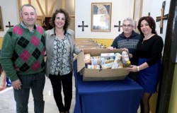 La Cofradía de Nuestro Padre Jesús en su Entrada Triunfal a Jerusalén, María Santísima del Auxilio, Santísimo Cristo de la Redención y María Santísima de los Dolores ha hecho hoy entrega de 300 kilos de alimentos a familias benalmadenses que están atravesando por difíciles momentos económicos.