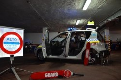 La Jefatura de Policía Local de Fuengirola ha servido hoy de escenario para la presentación de los cuatro nuevos vehículos de Policía Local, equipados con las últimas tecnologías, que vienen a sustituir otros con los que contaba el parque móvil de Policía para así ofrecer un mejor servicio a los ciudadanos. Esta renovación se realiza nuevamente a través del sistema de renting. 