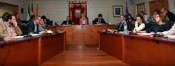 El Ayuntamiento de Benalmádena, a través de la Delegación de Sanidad, se ha sumado hoy a la conmemoración del Día Mundial del Riñón, que este año se celebra  con el lema ‘Los riñones envejecen igual que tú’. Una jornada que se celebra cada año el segundo jueves del mes de marzo, organizada conjuntamente por la Federación Nacional de Asociaciones para la Lucha Contra las Enfermedades del Riñón, la Sociedad Española de Nefrología (SEN), la Sociedad Española de Enfermería Nefrológica (SEDEN) y la Organización Nacional de Trasplantes (ONT).