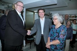 La asociación finlandesa ‘Benalmadenan Suomaleiset Ry’ ha conmemorado hoy su XXV aniversario, una festividad que ha se ha celebrado en su sede, ubicada en el edificio Minerva de Arroyo de la Miel, y que ha contado con la presencia del concejal de Residentes Extranjeros, Adolfo Fernández. 