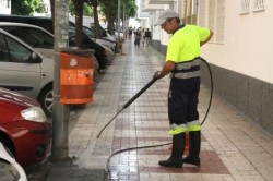 Todos los itinerarios y sus actuaciones han estado coordinados con las cofradías de nuestro municipio y se han reforzado los servicios, concretamente en la zona del casco urbano, el extrarradio y la zona donde se representara El Paso así como el recorrido de las procesiones por Arroyo de la Miel, también contaremos con la presencia de la empresa de limpieza viaria, Recolte, que nos apoyaran con un dispositivo de operarios para dicha limpieza.