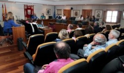 La alcaldesa, Paloma García Gálvez, ha presidido hoy la presentación del perfil del II Plan Municipal de Salud de Benalmádena. Un documento elaborado conjuntamente por un grupo multidisciplinar y multisectorial de profesionales, en el que se ha recogido la situación actual del municipio con respecto a los factores que determinan la salud; un estudio previo a la elaboración del II Plan Municipal de Salud de Benalmádena